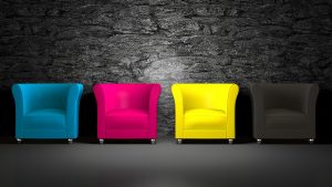 Sessel in CMYK-Farben